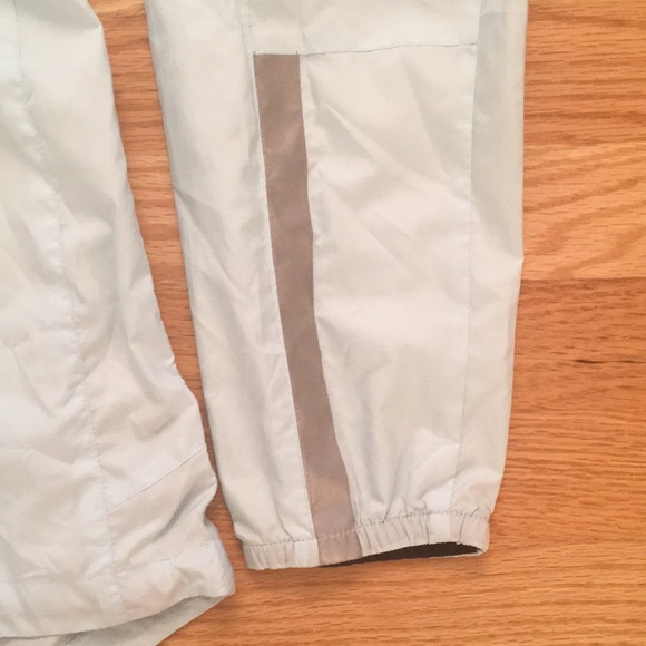 Vintage Nike half zip pullover wind shell. M light blue. Zip kangaroo pocket. - Picture 5 of 7